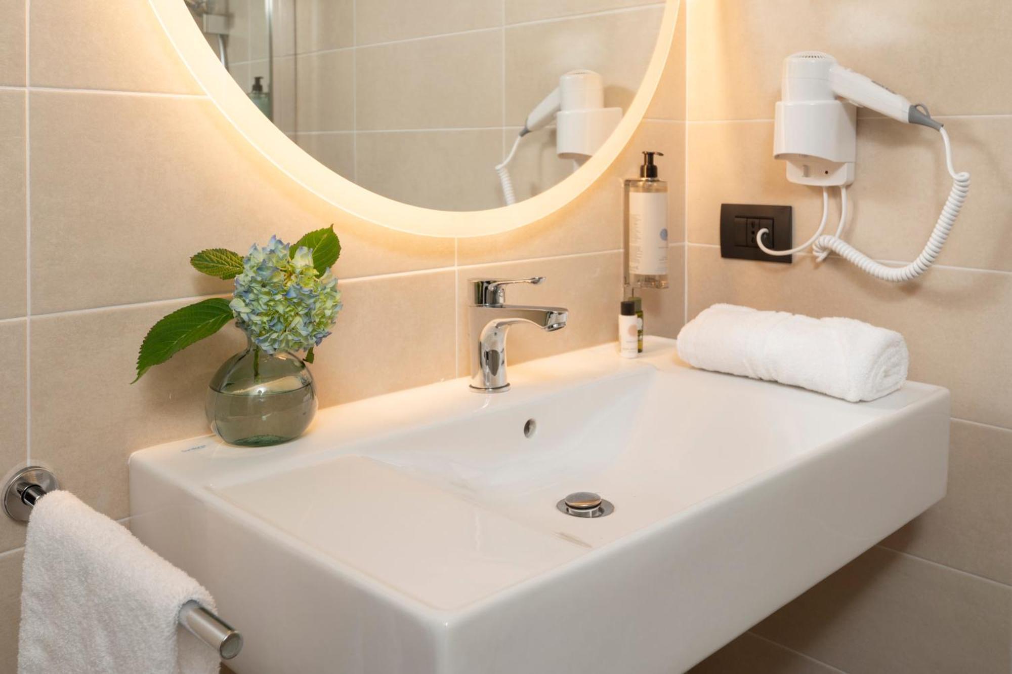 Hotel Plaza San Martino Siccomario Eksteriør billede