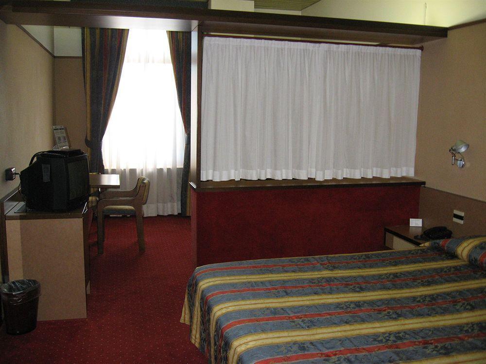 Hotel Plaza San Martino Siccomario Eksteriør billede