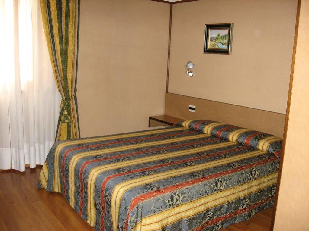 Hotel Plaza San Martino Siccomario Eksteriør billede