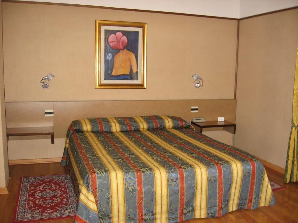 Hotel Plaza San Martino Siccomario Eksteriør billede